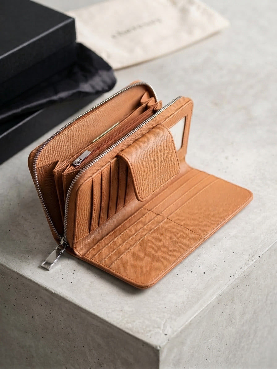 Hyde&Go Zip Around Purse with Detachable Wrist Strap
