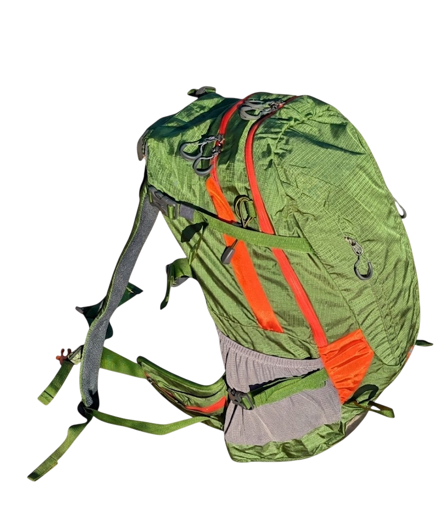 AIRVENTURE 40L Ultralight Hiking Daypack with Airflow Frame & Rain Cover